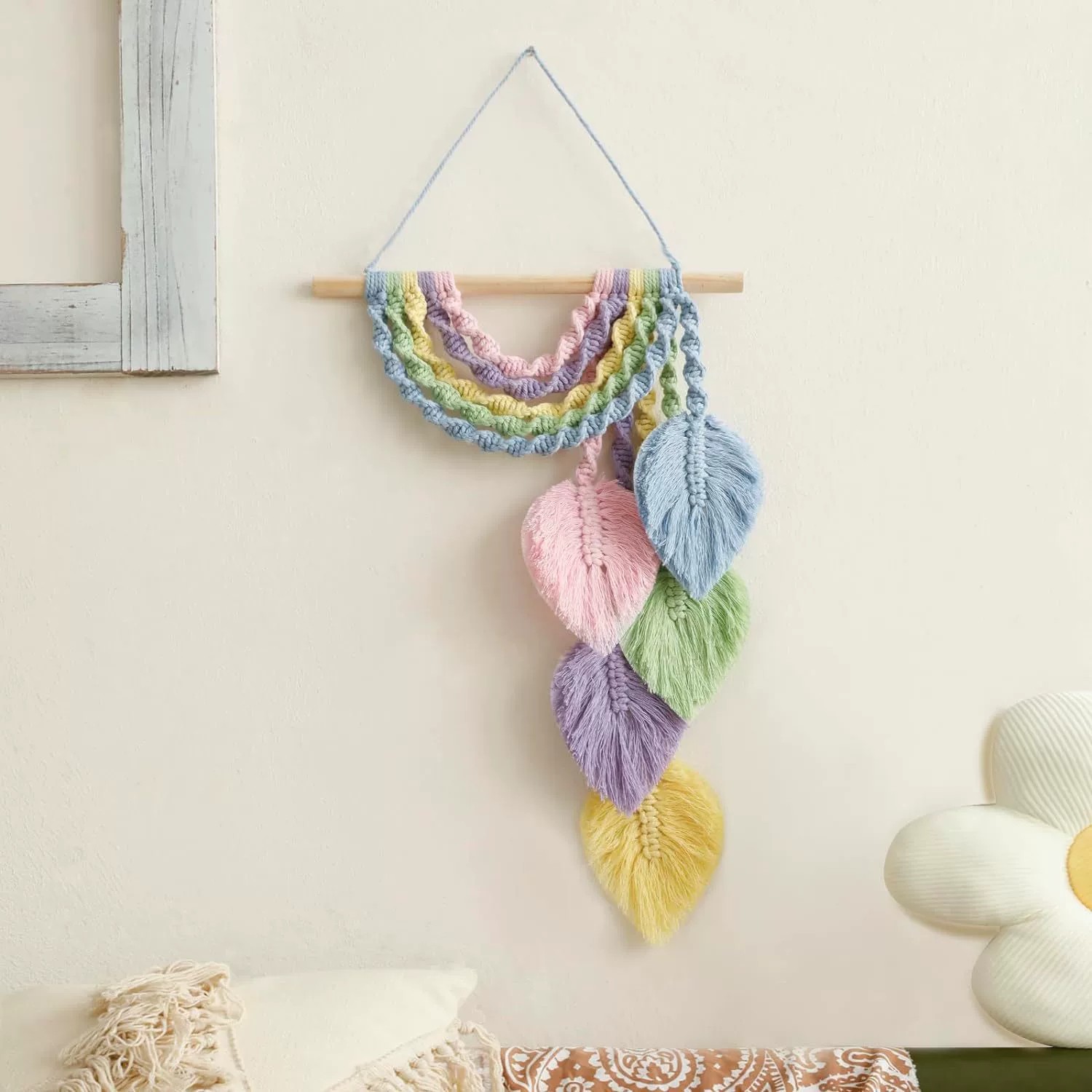 Home Textiles Europe - Permadani Pola Daun Pelangi Pola Bulu